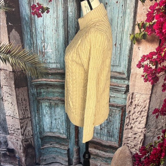 Jeanne Pierre oatmeal cable knit mock turtleneck sweater, size small, GUC - Picture 7 of 8